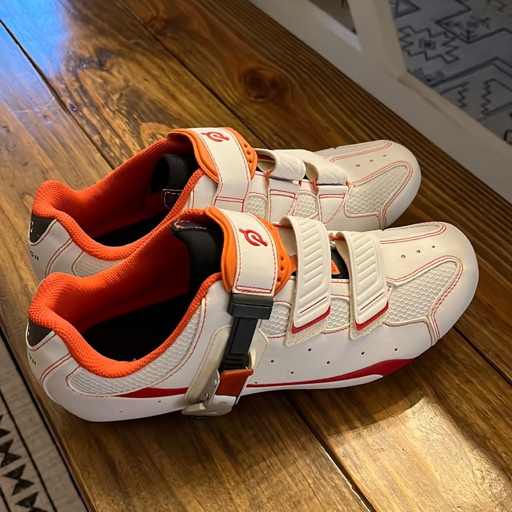 Peloton spin shoes